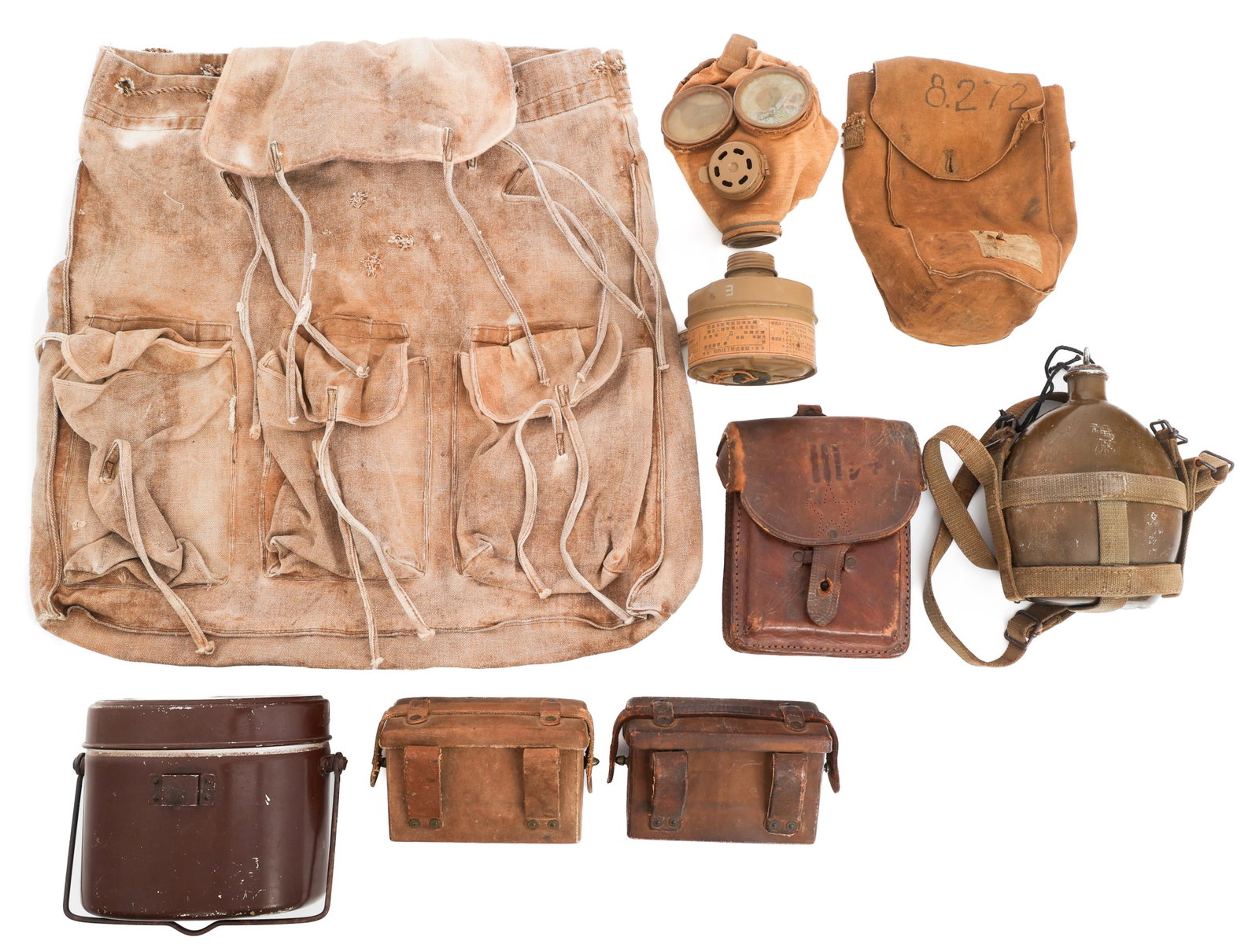 WWII IMPERIAL JAPANESE ARMY GAS MASK & FIELD GEAR (1 of 20)