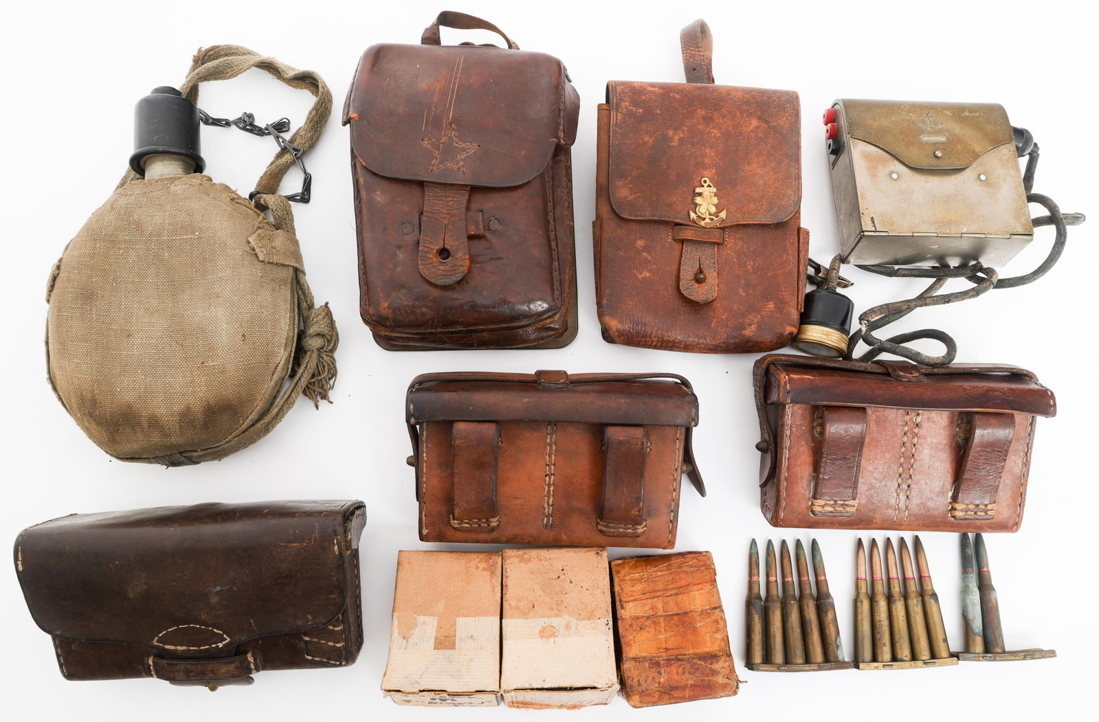 WWII IMPERIAL JAPANESE ARMY & NAVY FIELD GEAR (1 of 16)