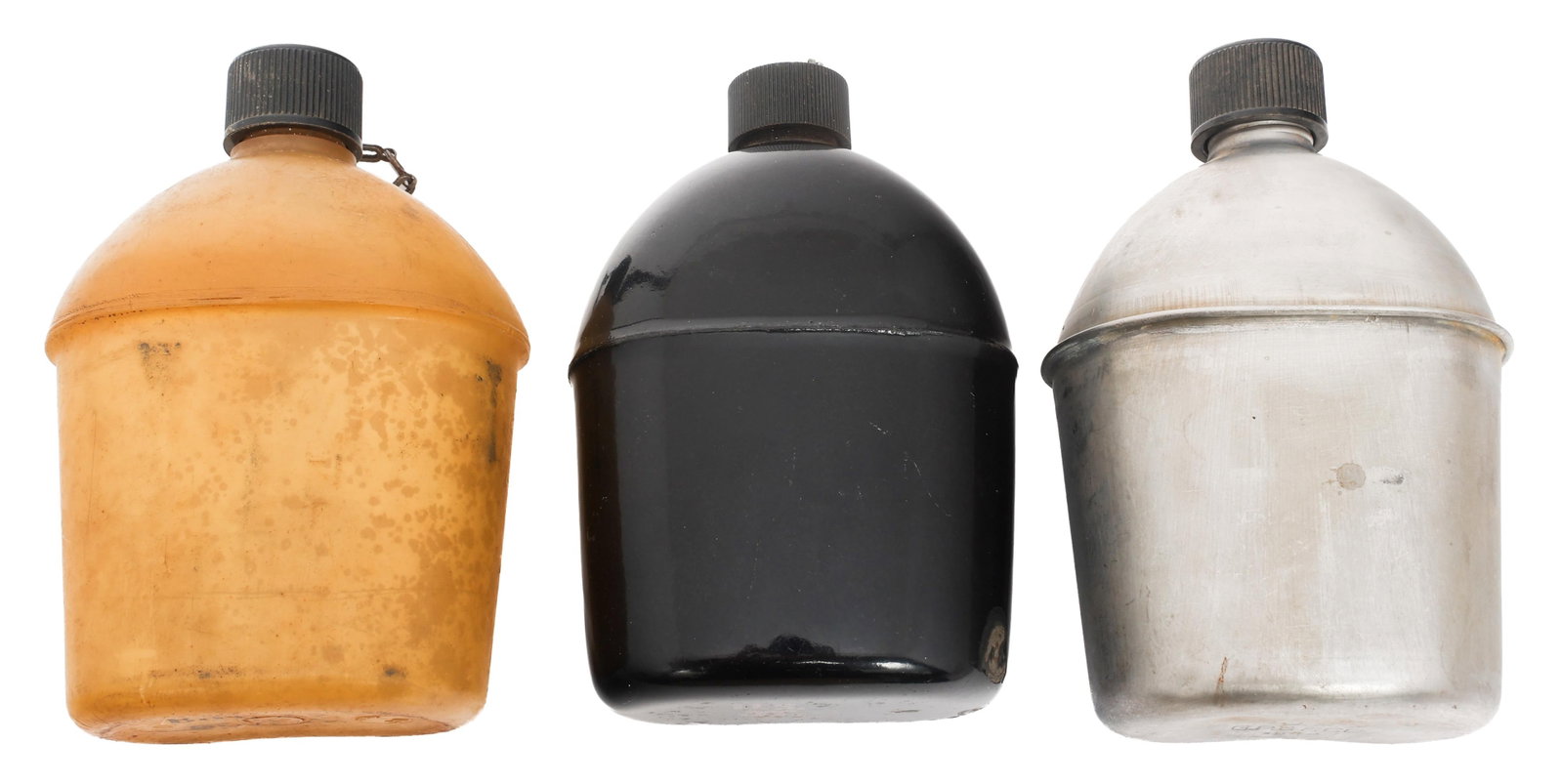 WWII US BLACK ENAMEL & ETHOCEL CANTEENS (1 of 11)