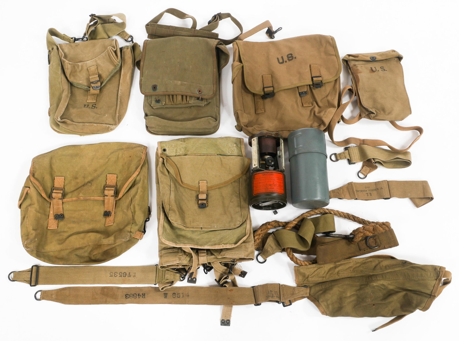 WWII US ARMED FORCES FIELD GEAR & FIELD STOVE (1 of 13)