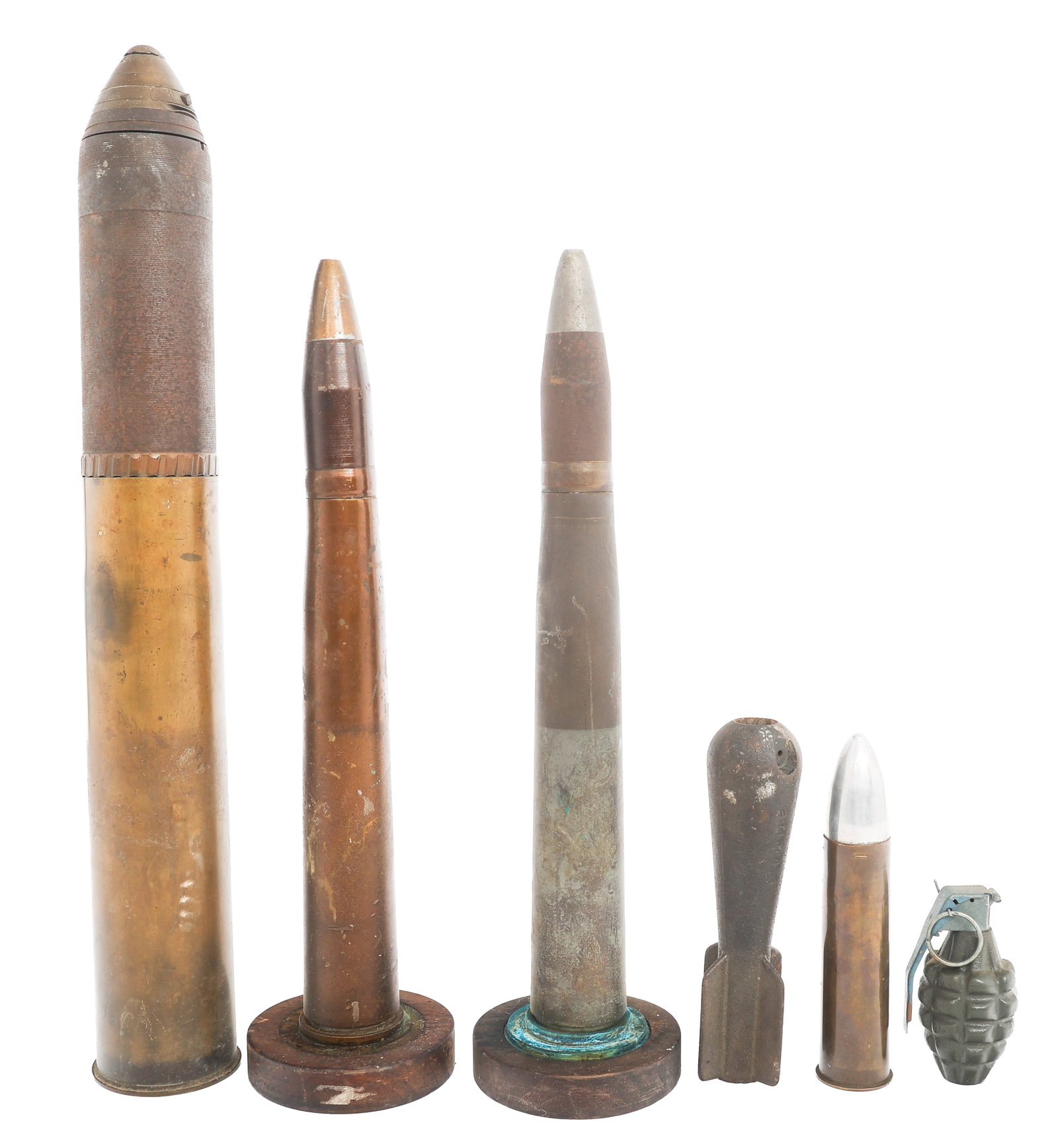 WWII US CANNON SHELLS & PRACTICE BOMBS (1 of 17)