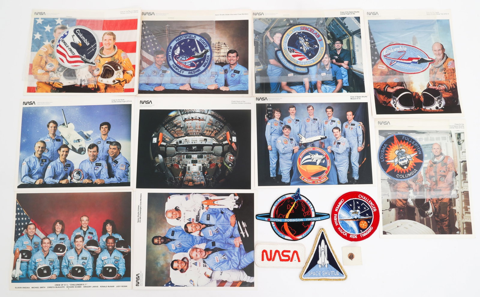 US NASA MISSION CREW PHOTOS & PATCHES (1 of 14)