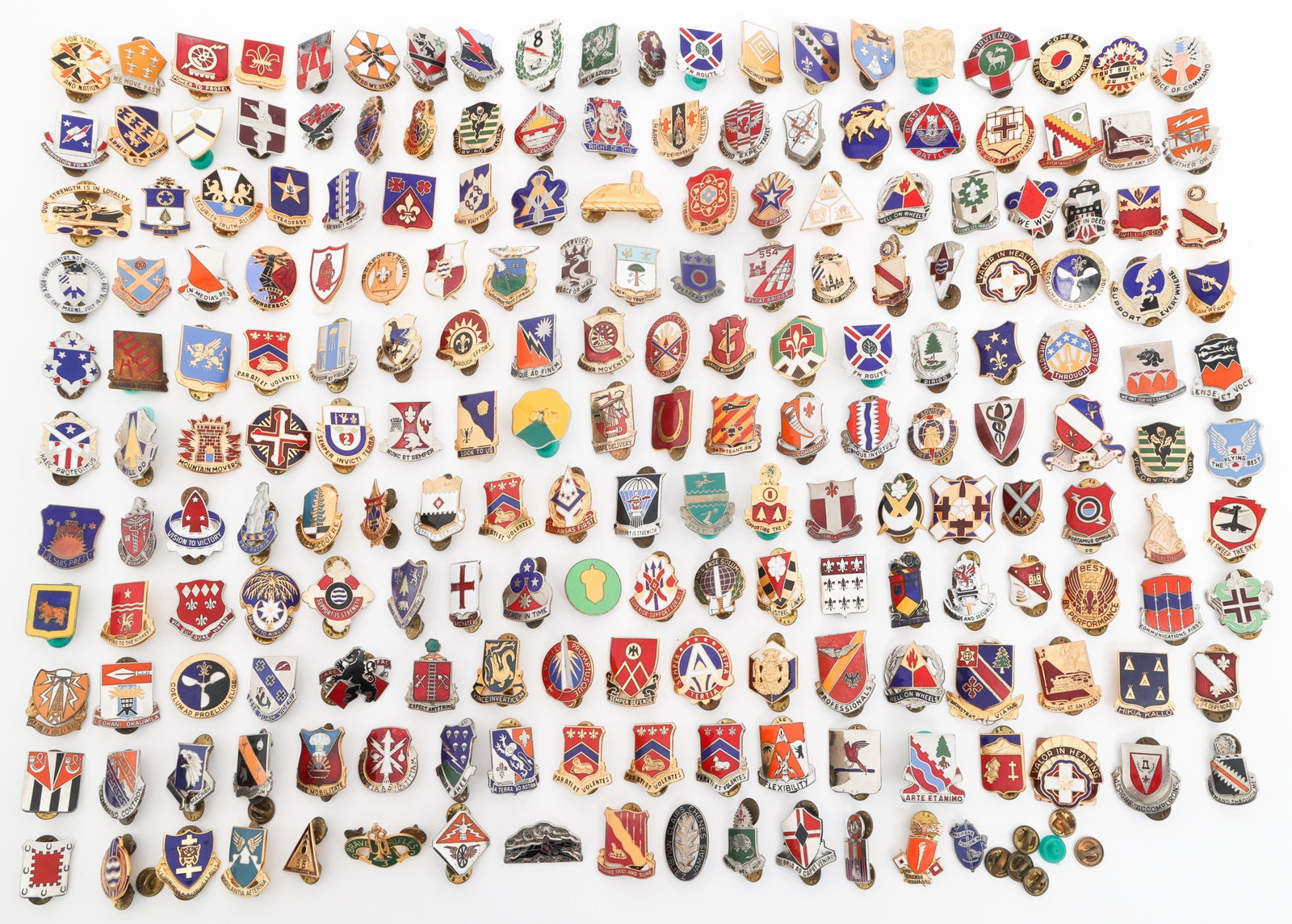 COLD WAR US ARMED FORCES DUI PINS (1 of 17)