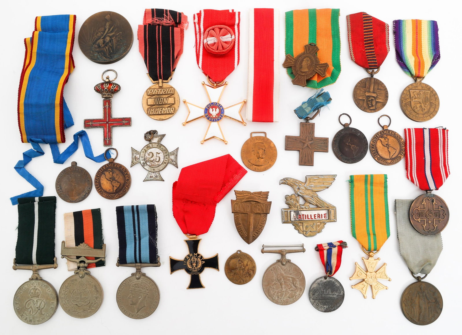 WWI - WWII BRITISH, CZECH, ITALIAN, & WORLD MEDALS (1 of 19)