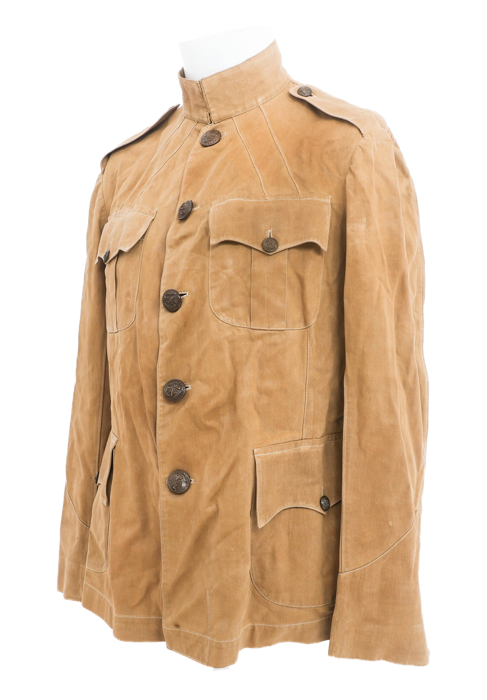 US MARINE CORPS M1902 KHAKI TUNIC: US MARINE CORPS M1902 KHAKI TUNIC US Marine Corps Model 1902 Khaki Tunic. Cotton with four pockets, eagle anchor buttons, and no tag. Marked on collar HC over 666. Size: Small - Medium