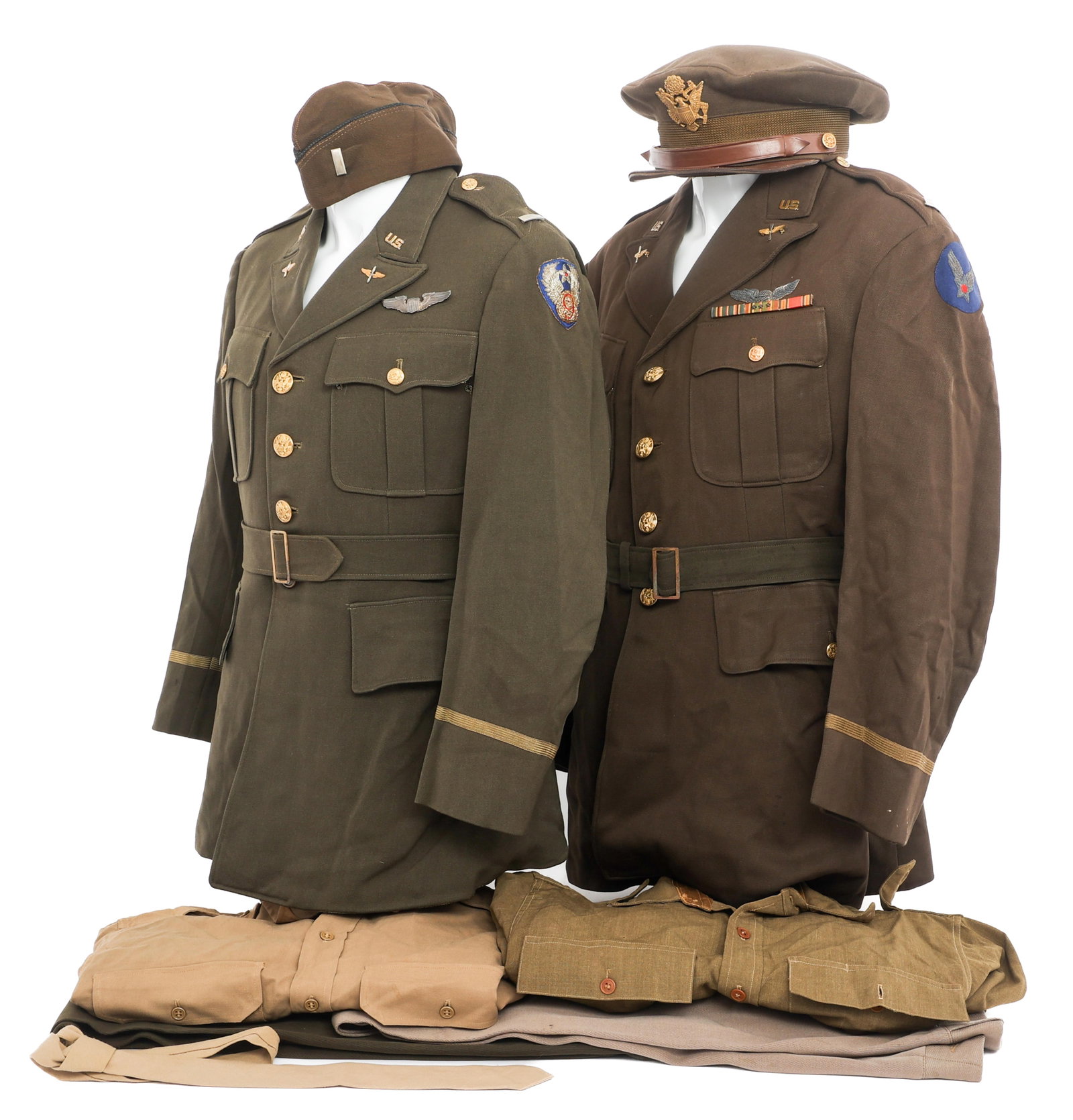 WWII US AAF PILOT & NAVIGATOR OFFICER UNIFORM SETS (1 of 20)