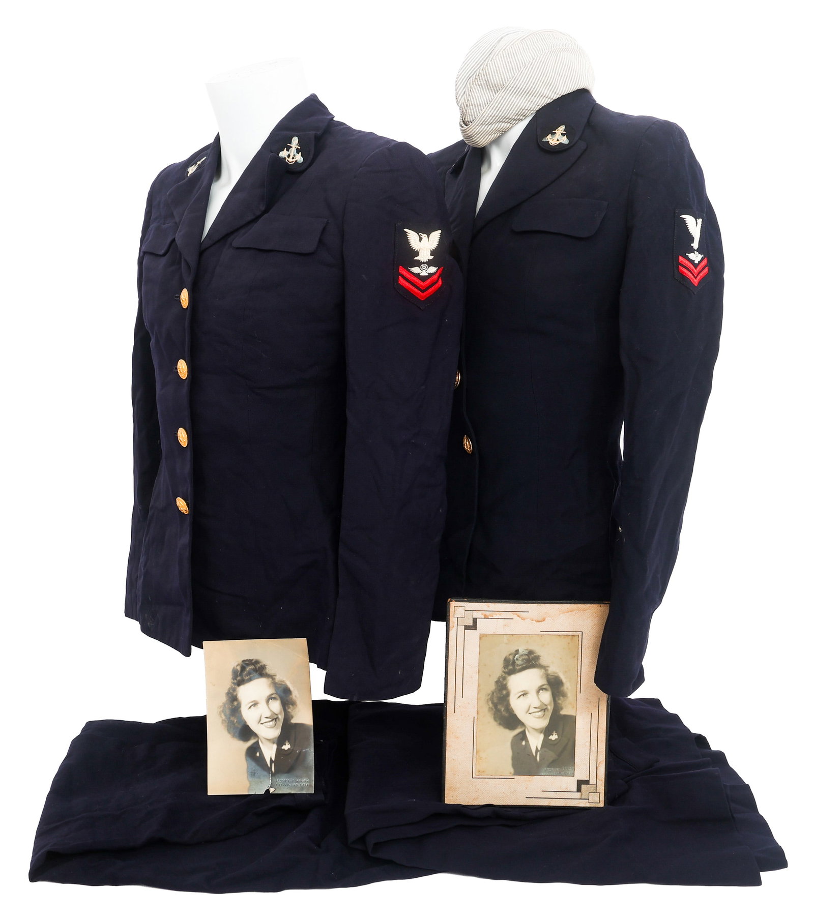 WWII US WAVES 2nd CLASS PETTY OFFICER UNIFORMS (1 of 20)