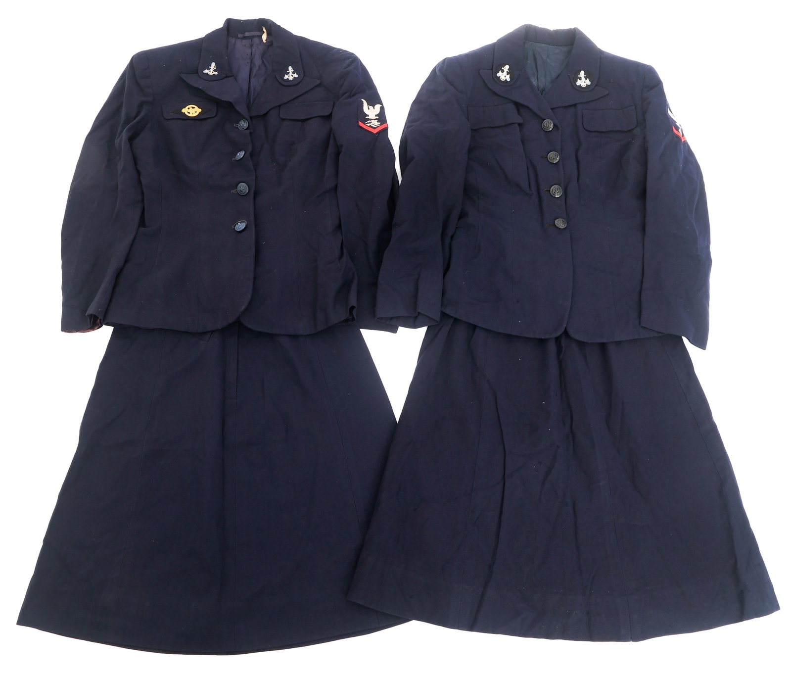 WWII USN WAVES NAMED ENLISTED UNIFORM SETS (1 of 20)
