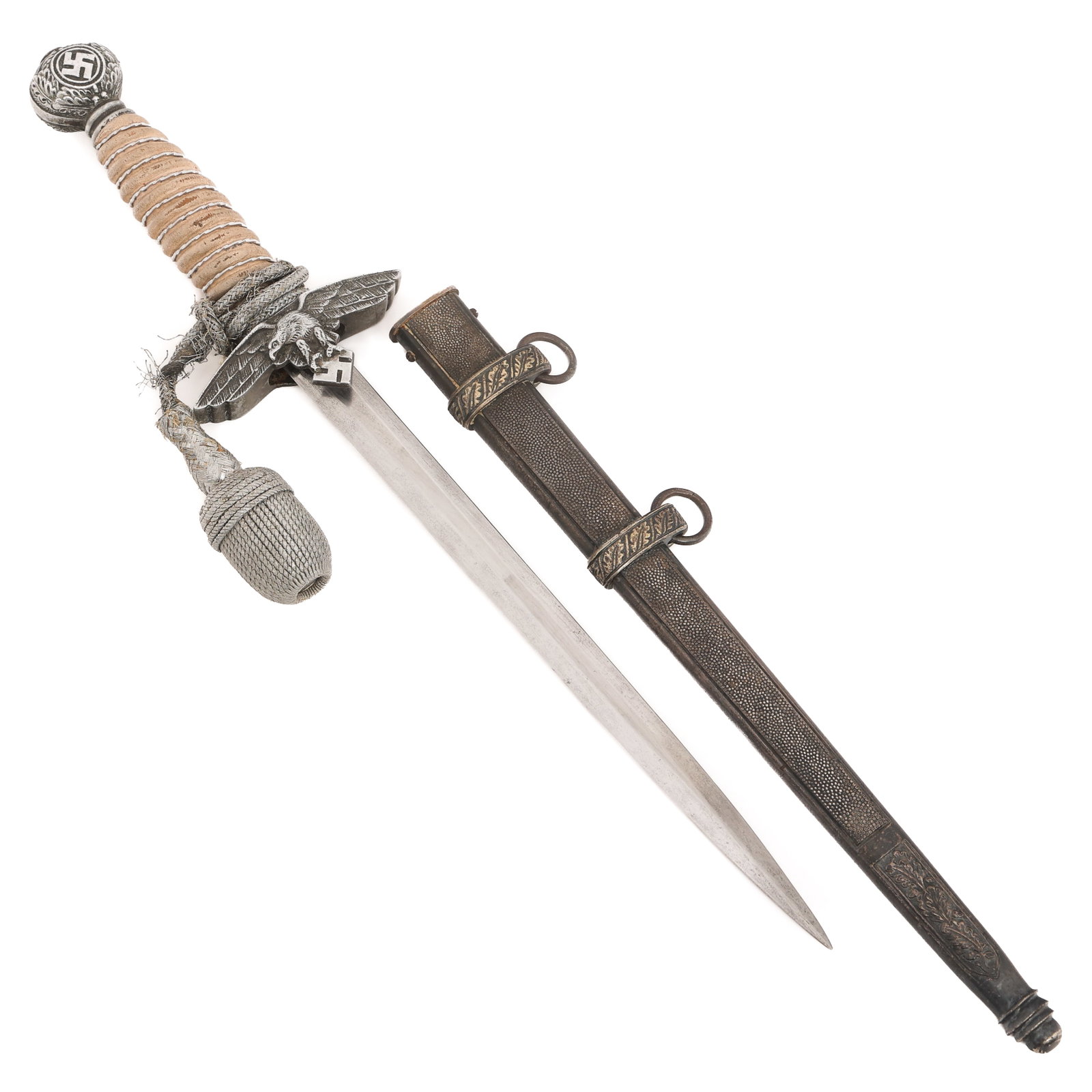 WWII GERMAN LUFTWAFFE 2nd MODEL DAGGER by E PACK: WWII GERMAN LUFTWAFFE 2nd MODEL DAGGER by E PACK WWII German Luftwaffe 2nd Model Officer Dress Dagger. Double edged, bright blade. Maker marked by Ernst Pack & Sohne with mark of Siegfried Waffen on t