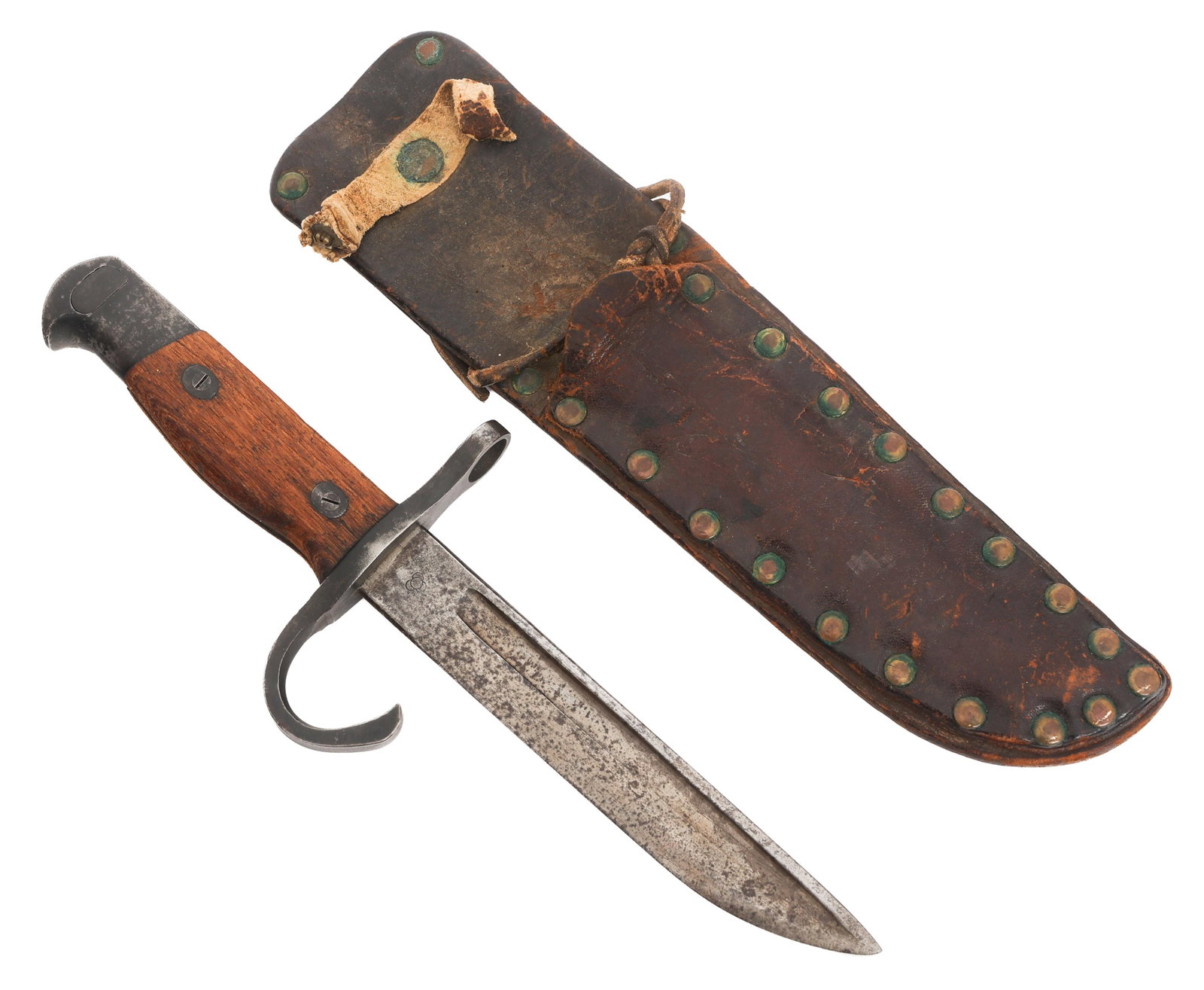 WWII JAPANESE TYPE 30 CUT DOWN KNIFE BAYONET: WWII JAPANESE TYPE 30 CUT DOWN KNIFE BAYONET WWII Japanese Type 30 Cut Down Knife Bayonet. Single edged, bright blade. Maker marked by Tokyo Army Arsenal on the ricasso. Steel hilt with wood grips. Se