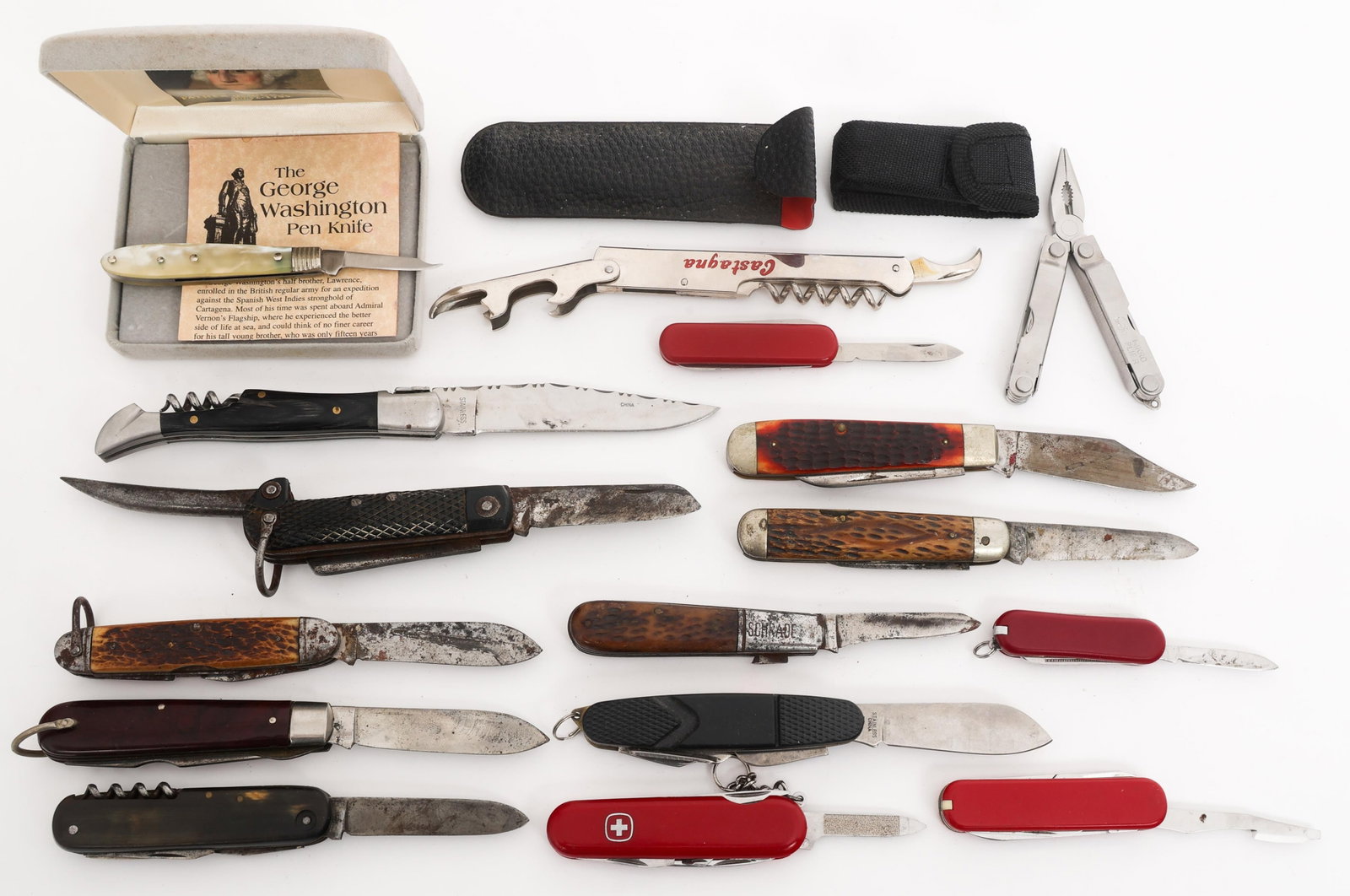 FOLDING POCKET KNIVES (1 of 17)