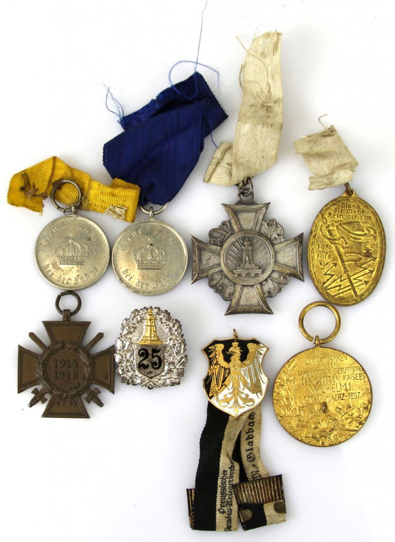 WWI GERMAN PRUSSIAN MEDALS: WWI GERMAN PRUSSIAN MEDALS Kyffhäuser War Commemorative Medal, Deutscher Kriegerbund reunion meal, Hindenburg Cross, Kyffhäuser Cross of Merit, Kaiser Wilhelm Memorial Medal, 25 year veteran's badge