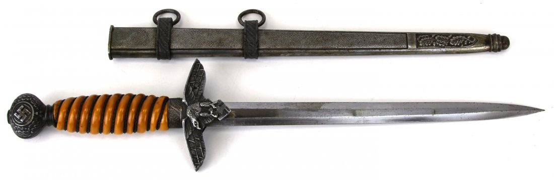 WWII LUFTWAFFE 2nd MODEL DAGGER: WWII LUFTWAFFE 2nd MODEL DAGGER Unmarked 10" WKC blade. Type: Dagger . Country: Germany . Blade Length: 10"