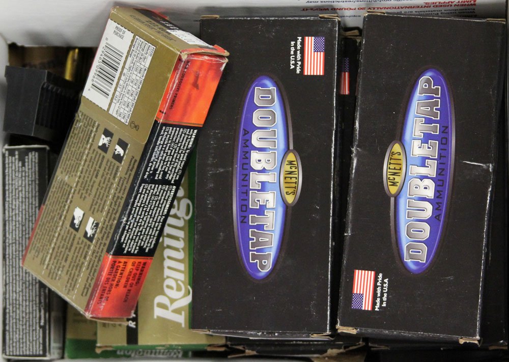 190 ROUNDS .223 REMINGTON AMMO NEW: 190 ROUNDS .223 REMINGTON AMMO NEW Appprox. 190 rounds of .223 including Double Tap, Remington, V-Shok, and Nosler. Caliber / Guage: .223 . Brand: Mix