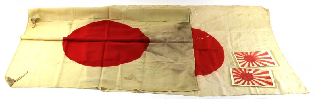 WWII JAPANESE FLAG LOT: WWII JAPANESE FLAG LOT 34x 28.5" linen flag, 38x26" silk flag, captured and signed, two7x5" silk flags. Country: Japan