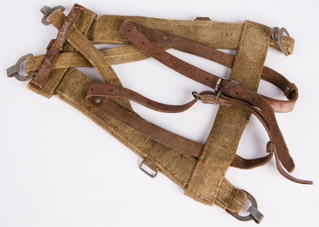 WWII GERMAN COTTON A FRAME ASSAULT PACK: WWII GERMAN COTTON A FRAME ASSAULT PACK Era / Conflict: WWII Country: Germany Provenance: From the collection of Robert D. Mitchell, who served in the U.S. Army from September 1976 thru February 2001 