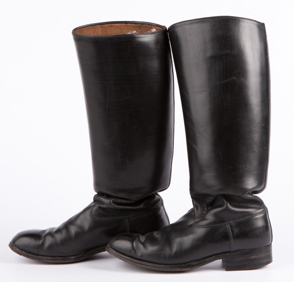 WWII GERMAN OFFICER HOBNAIL BOOTS