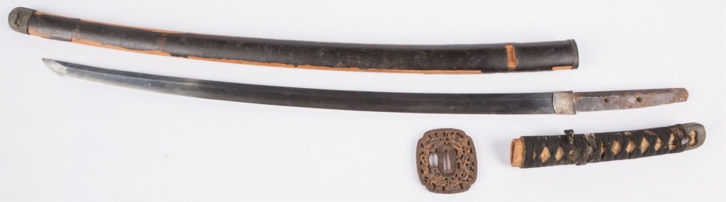 ANTIQUE JAPANESE KATANA SWORD: ANTIQUE JAPANESE KATANA SWORD Unsigned funagata tang. Aoi gata iron tsuba with remnants of shakudo. Samurai on horseback menuki. Silver habaki. Maruni Daki Tuno kamon to kashiraand kojiri. Toran hamon