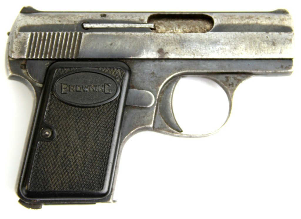 BELGIAN MADE BABY BROWNING VEST POCKET PISTOL .25: BELGIAN MADE BABY BROWNING VEST POCKET PISTOL .25Belgian made Browning "Baby Browning" vest pocket .25ACP pistol. Marked "Browning Arms Company" and "Made in Belgium". on left side of slide. Caliber /