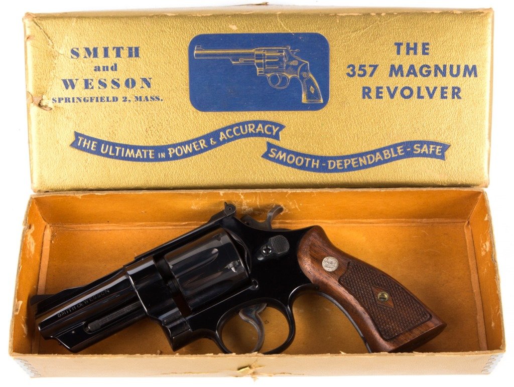 SMITH & WESSON PRE MODEL 27 WITH BOX .357: SMITH & WESSON PRE MODEL 27 WITH BOX .357 Smith & Wesson Pre Model 27 .357 Magnum with 3.5 inch barrel. Original S&W box. Caliber / Gauge: .357 MAG Serial Number: 136302