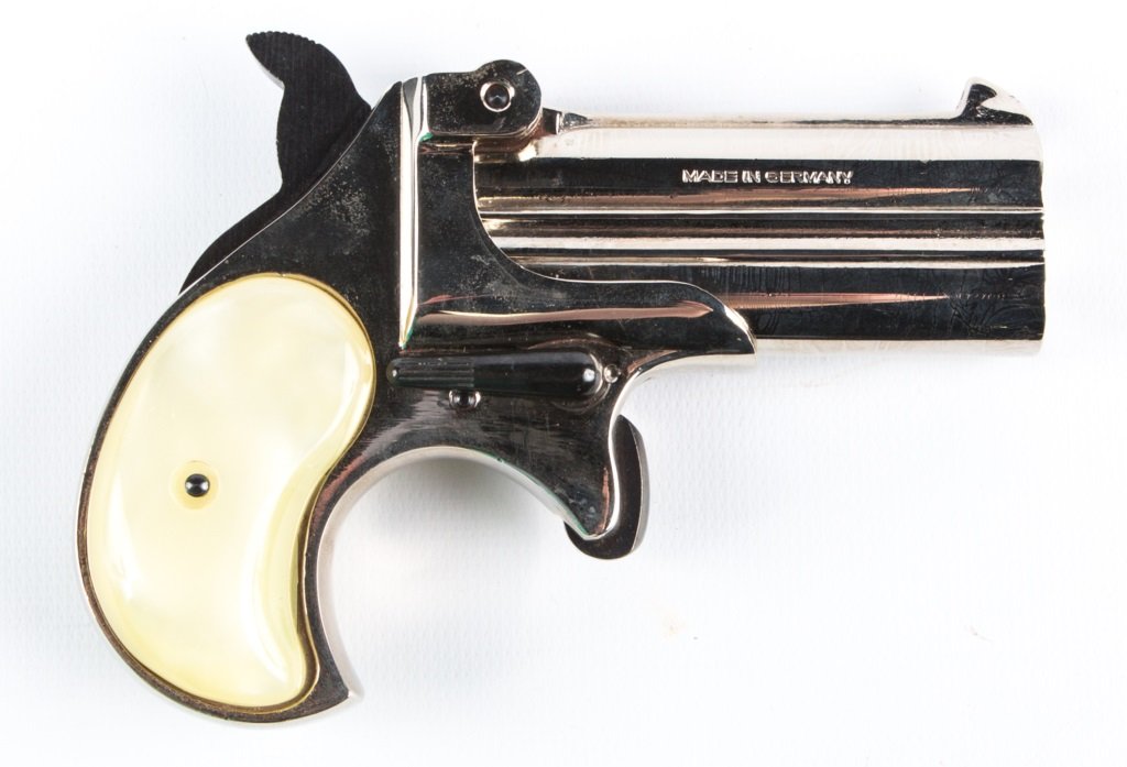 ROHM RG15 22 CALIBER DERRINGER PISTOL: ROHM RG15 22 CALIBER DERRINGER PISTOL Caliber / Gauge: 22 Barrel Length: 3" Serial Number: 085353