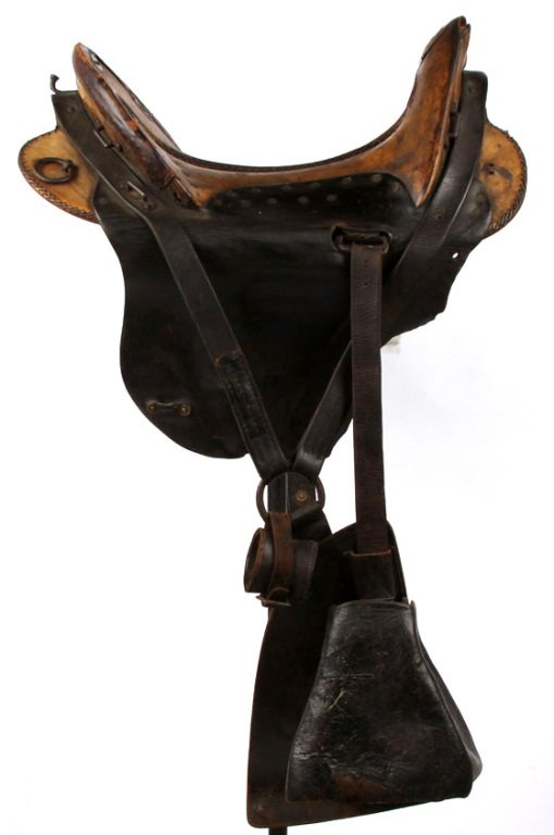 CIVIL WAR US MCLELLAN SADDLE WITH CARBINE RING: CIVIL WAR US MCLELLAN SADDLE WITH CARBINE RING