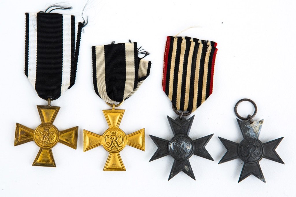 PRUSSIAN MERIT CROSS MEDAL LOT OF 4: PRUSSIAN MERIT CROSS MEDAL LOT OF 4 Provenance: Malcolm Dearing Collection. Dearing collected medals, orders, decorations, and Imperial German Pickelhaube helmets. Dearing collection highlights includ