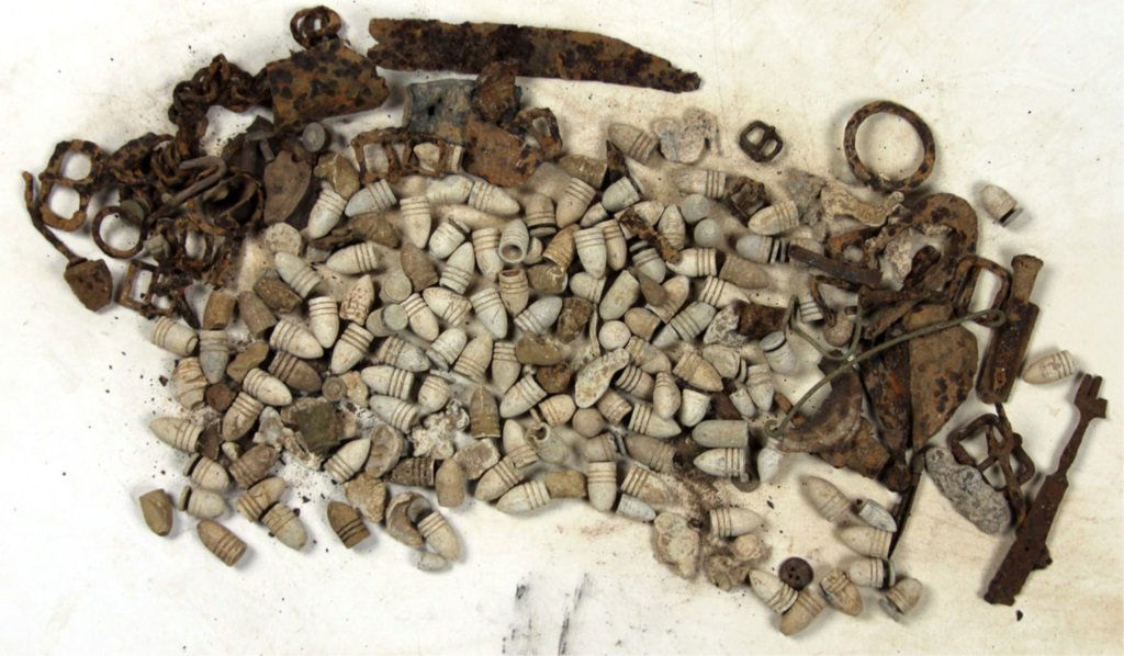 12 LBS CIVIL WAR BULLETS & OTHER FINDS CEDAR CREEK: 12 LBS CIVIL WAR BULLETS & OTHER FINDS CEDAR CREEK Provenance: Collection of lifelong relic hunter, Wilbur C. Bedall. Born in 1929 and raised until about the age of 15 on Sunnyslope Orchard in Burkevi