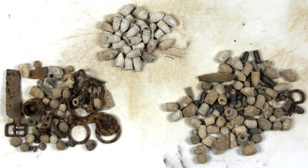 9 LBS CIVIL WAR BULLETS & OTHER FINDS CROSS KEYS: 9 LBS CIVIL WAR BULLETS & OTHER FINDS CROSS KEYS Provenance: Collection of lifelong relic hunter, Wilbur C. Bedall. Born in 1929 and raised until about the age of 15 on Sunnyslope Orchard in Burkevill