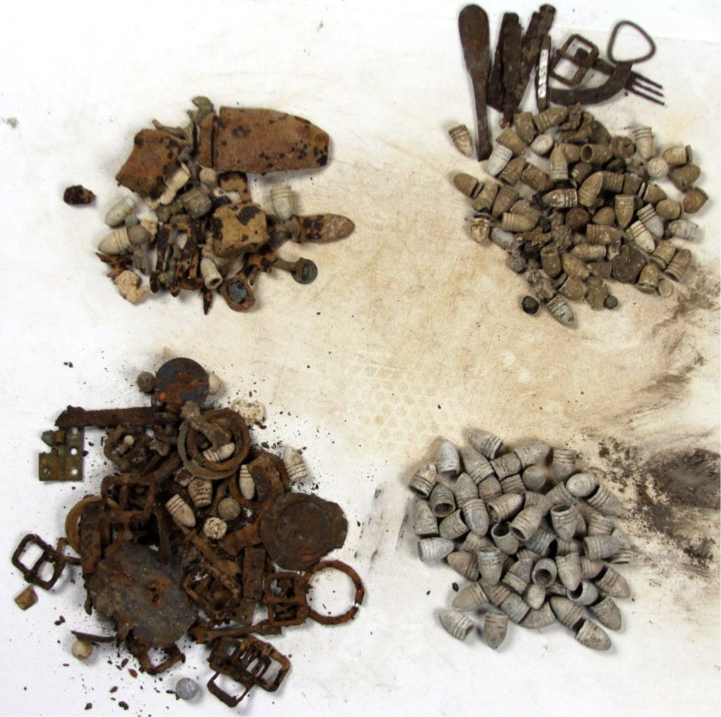14 LBS CIVIL WAR BULLETS & OTHER FINDS: 14 LBS CIVIL WAR BULLETS & OTHER FINDS Piedmont, Culpepper, Hancock's Camp, and 3rd Winchester. Provenance: Collection of lifelong relic hunter, Wilbur C. Bedall. Born in 1929 and raised until about t