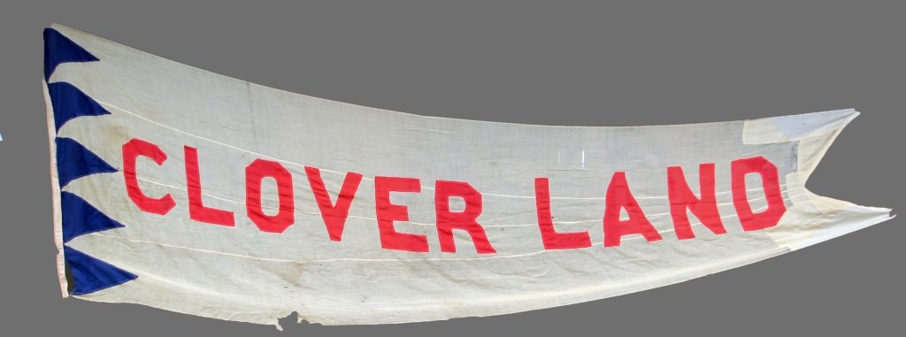CLOVER LAND LARGE LINEN SHIPS FLAG: CLOVER LAND LARGE LINEN SHIPS FLAG Size: 208x68"