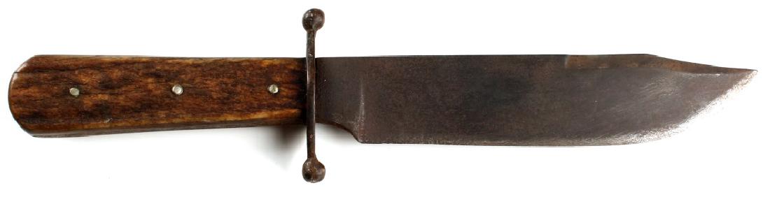 GREEN RIVER BOWIE KNIFE: GREEN RIVER BOWIE KNIFE Blade Length: 7.5" Overall Length: 12.25"