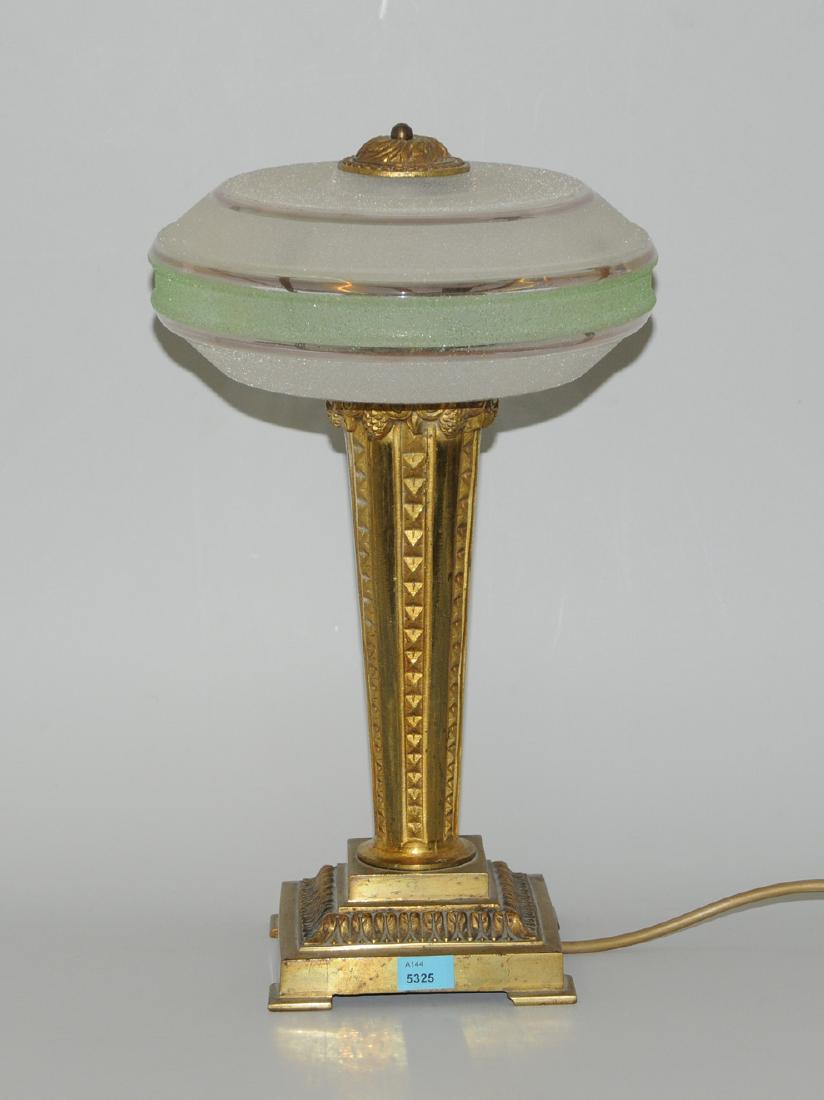 Tischlampe 20.Jh. Runder, gedrückter Lampenschirm aus (1 of 1)