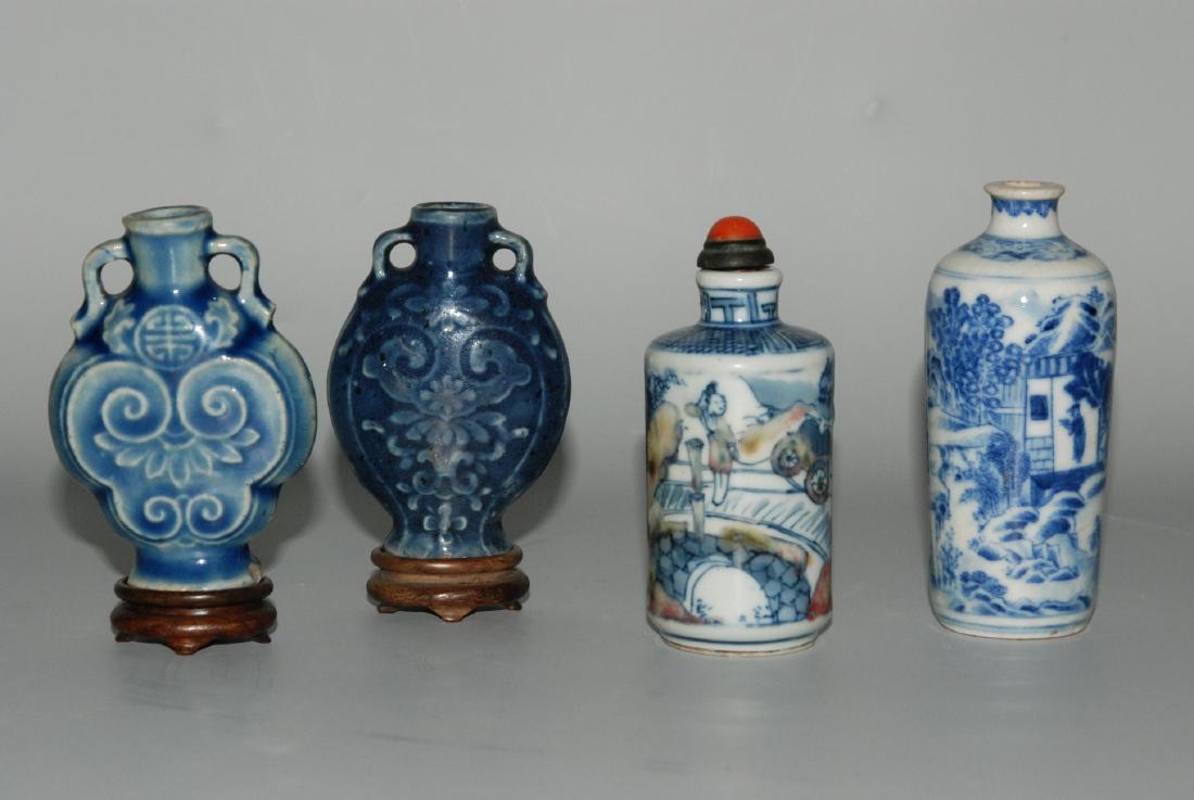 Lot: 4 Snuffbottles China. Porzellan. Zwei (1 of 1)