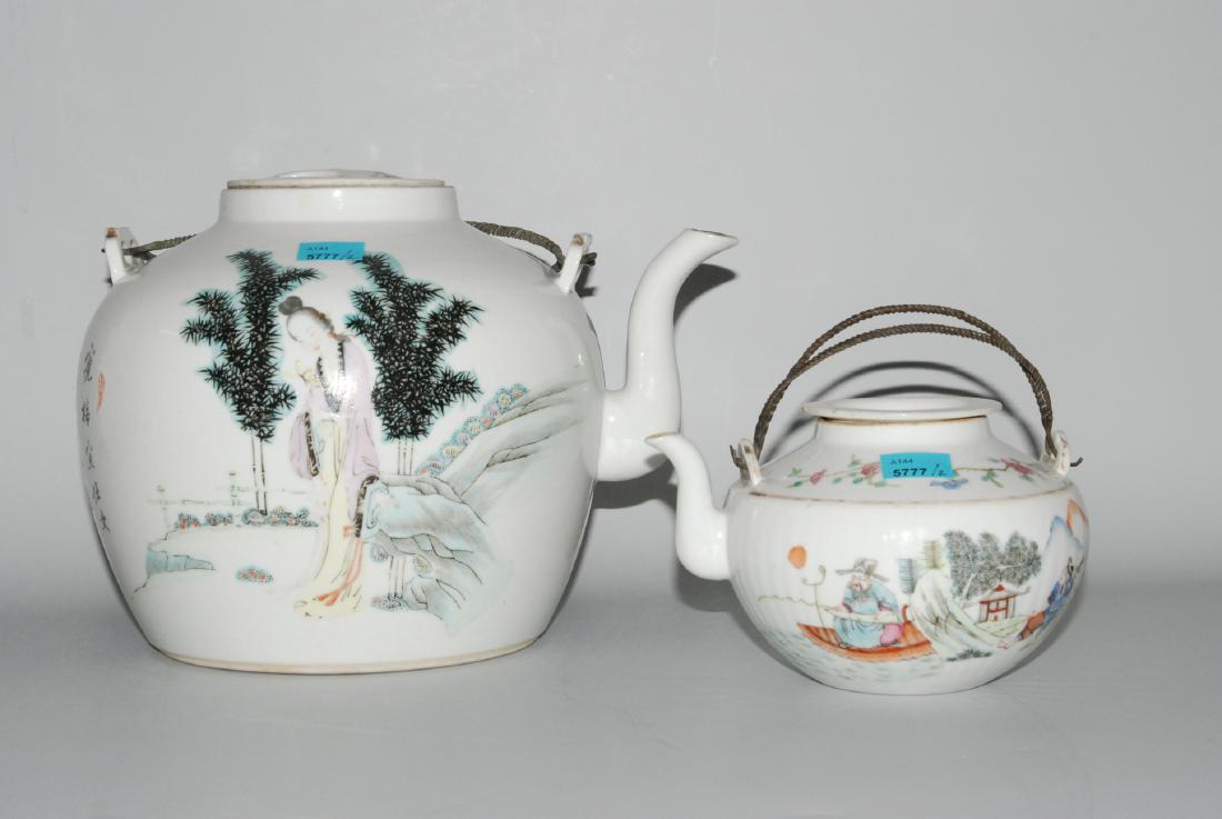 Lot: 2 Teekannen China, um 1900. Porzellan. Grosse (1 of 1)