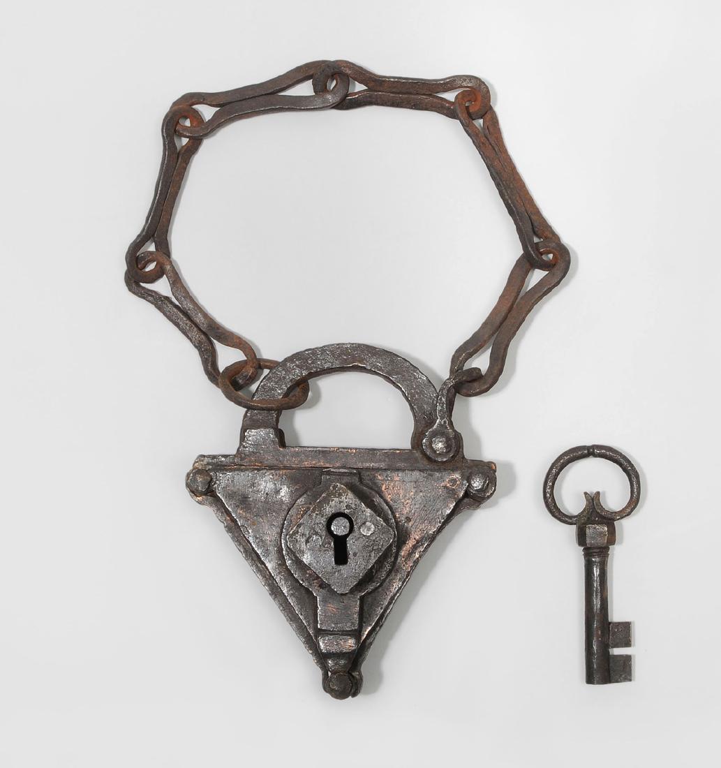 Schweres Vorhängeschloss Deutsch, Renaissance. Eisen. (1 of 1)