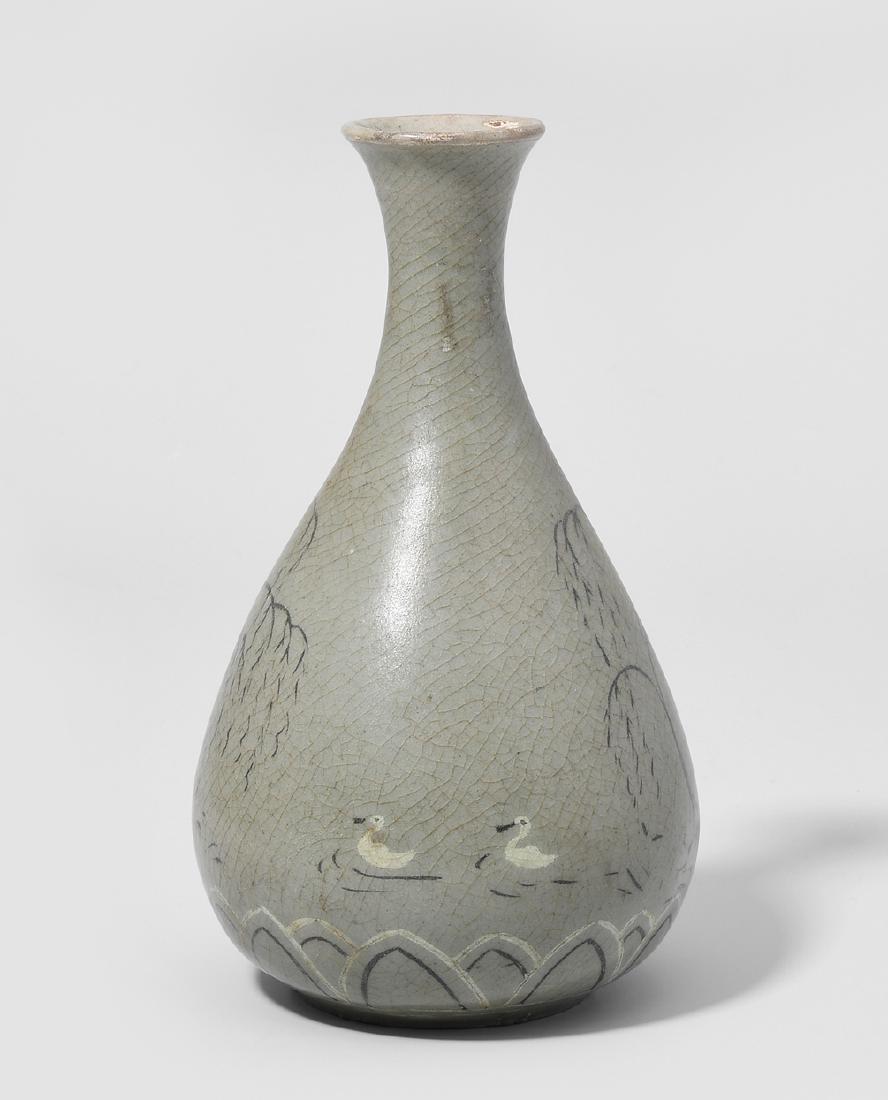 Kleine Flasche Korea, Goryeo-Zeit. Celadon mit (1 of 1)
