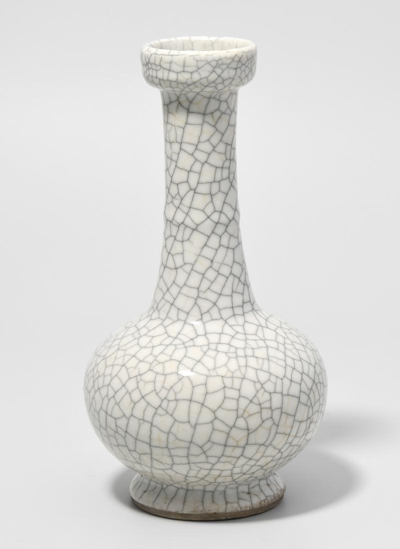 Vase China, 20.Jh. Porzellan. Kugelform. Langer (1 of 1)