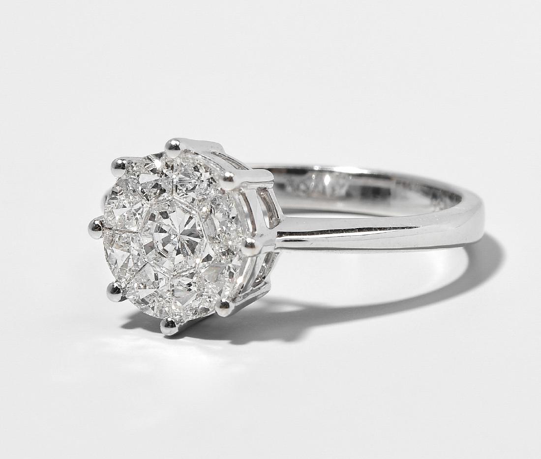 Diamant-Ring 750 Weissgold. 9 Diamanten in (1 of 1)