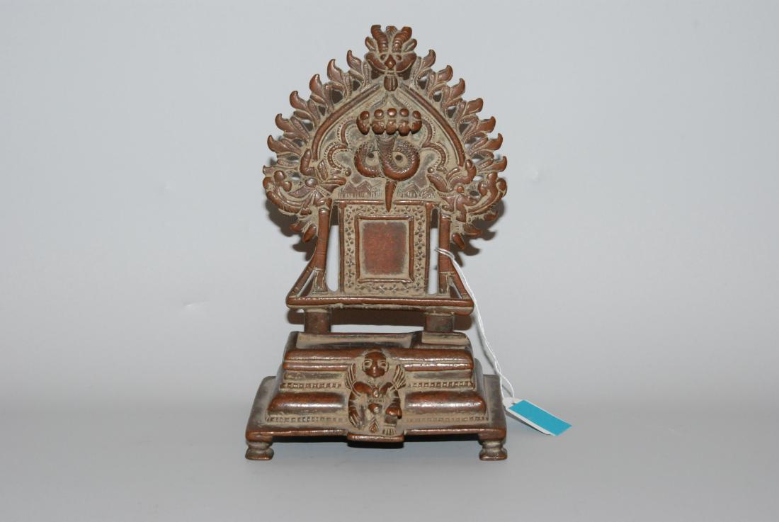 Podest mit Aureole Indien. Bronze. Rechteckiges Podest (1 of 1)