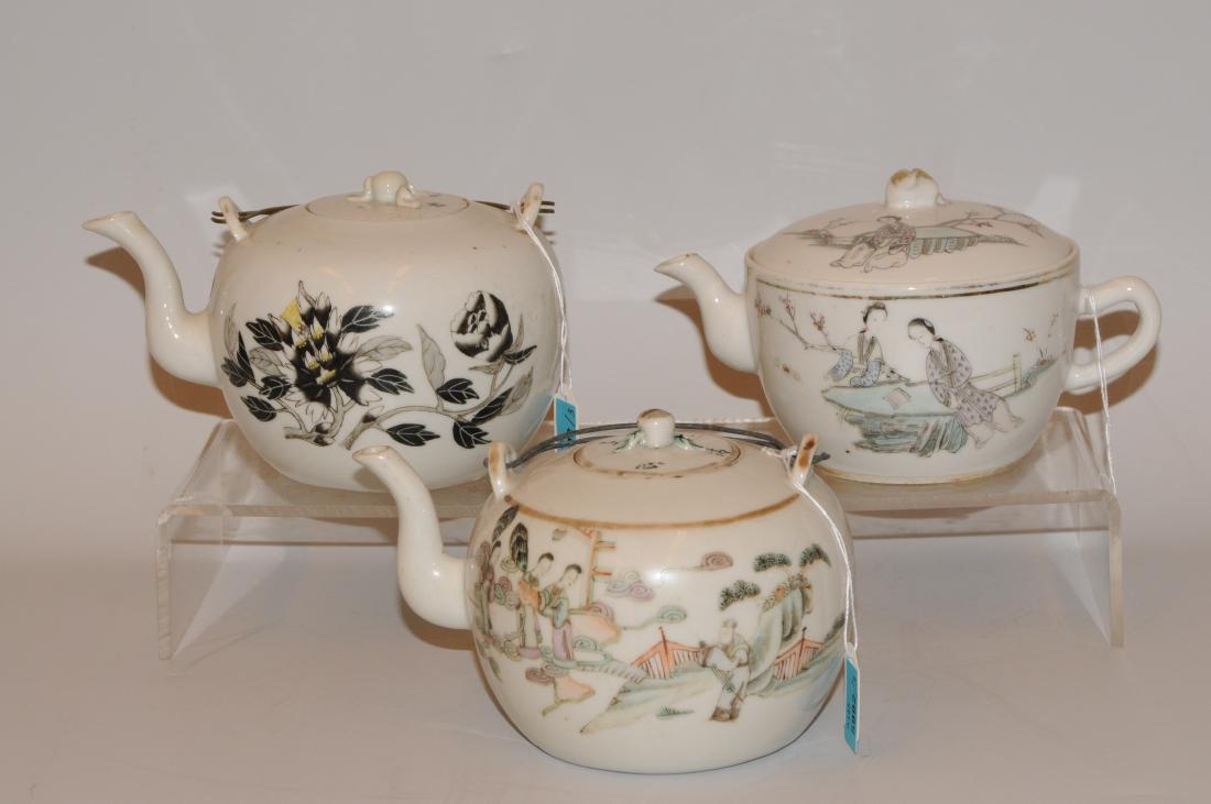 Lot: 3 Teekannen China, 20.Jh. Porzellan. Polychromer (1 of 1)