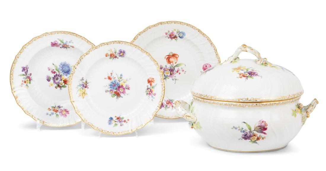 Tafelservice, KPM Berlin Um 1900. "Neuosier, bunte (1 of 1)