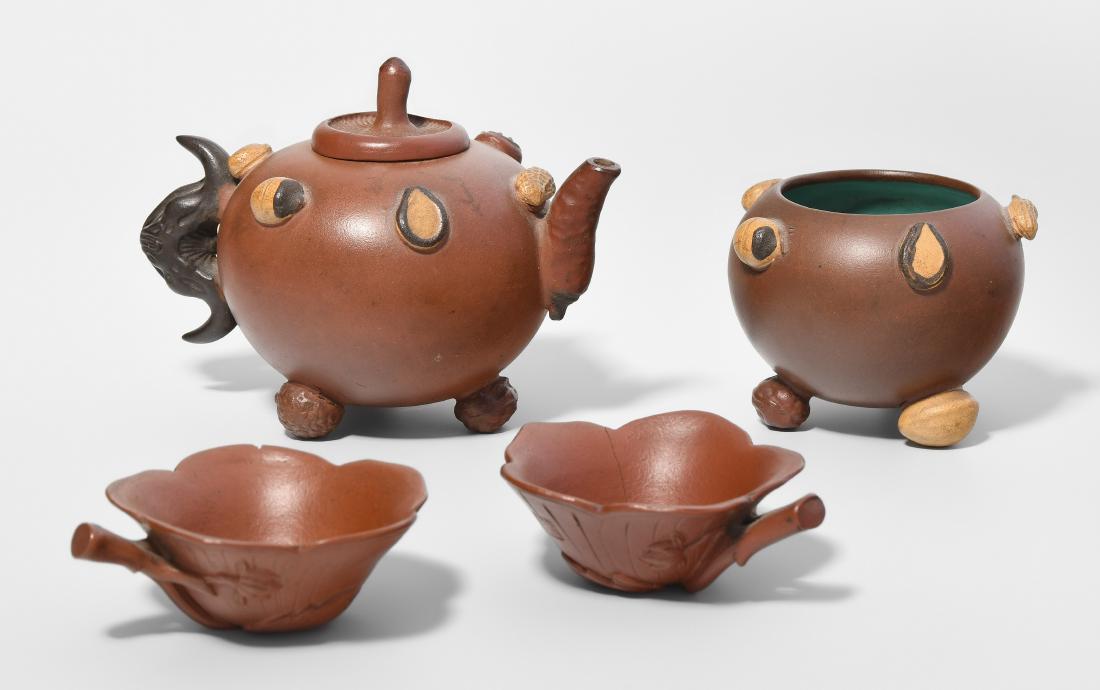 Lot: Teekanne und Gefäss mit zwei Tassen China, 20.Jh. (1 of 1)