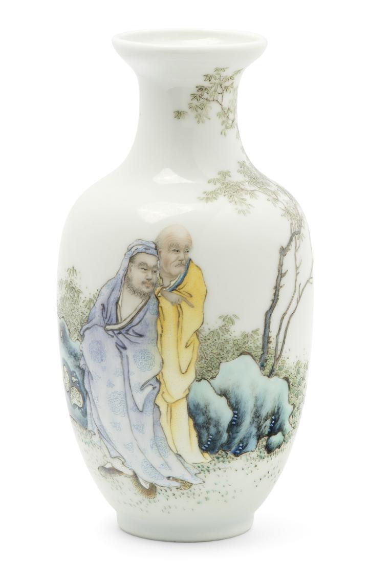 Vase China, Republik-Zeit. Porzellan. Eisenrote (1 of 8)