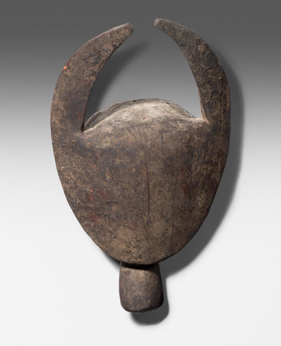 "Mangam"-Büffelmaske Mama-Kulere. Nigeria.  Holz mit (1 of 1)
