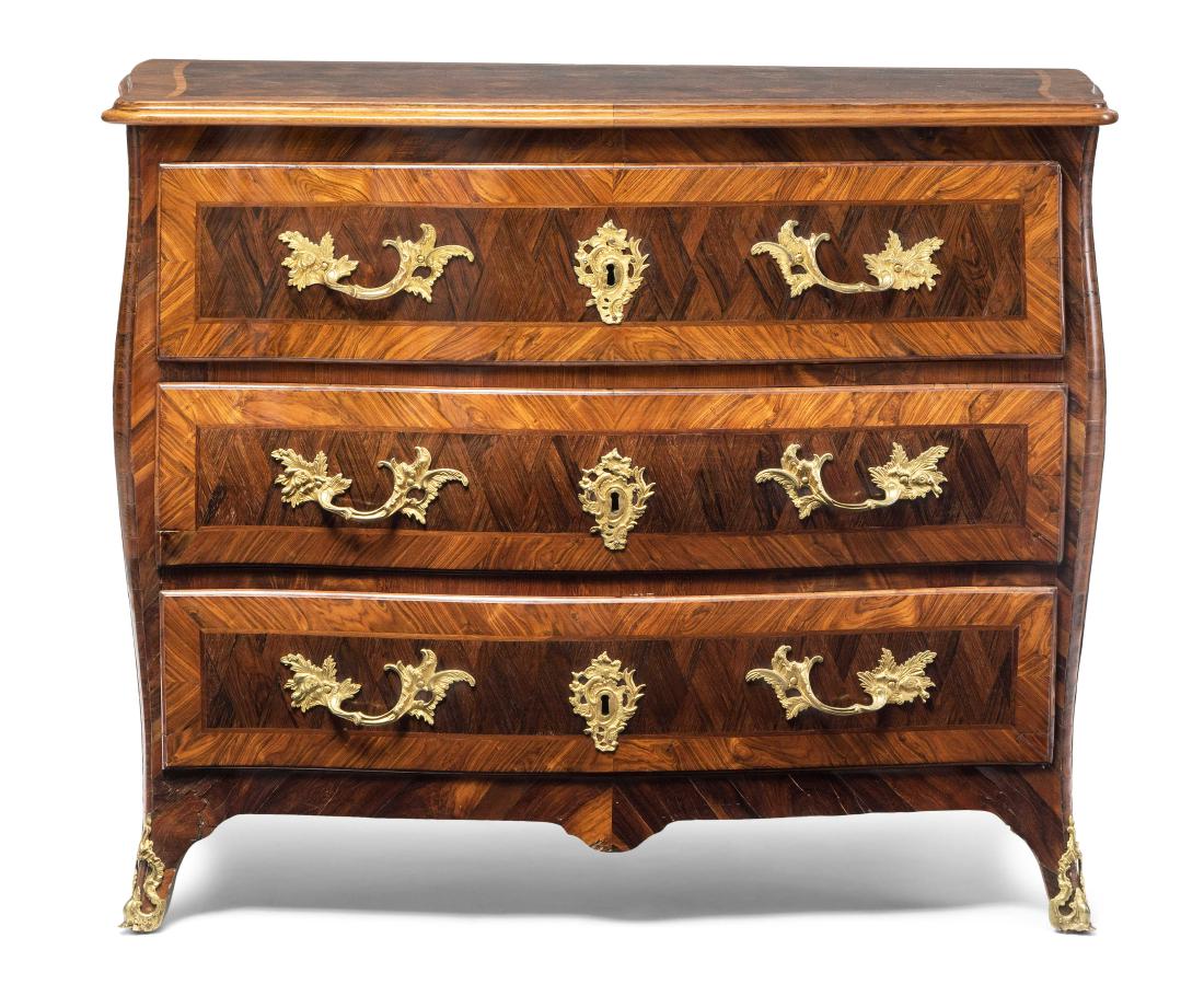 Kommode Rokoko. Dresden. Nussbaum, Palisander und (1 of 1)