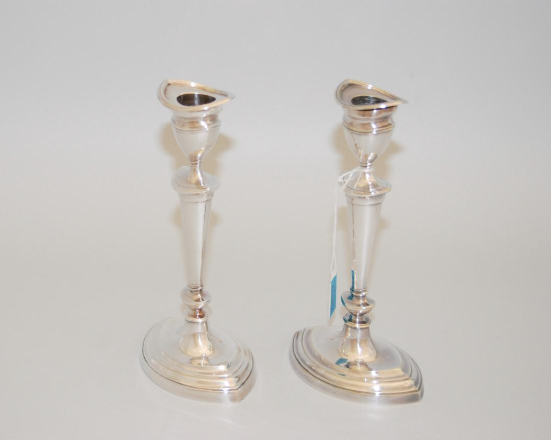 1 Paar Kerzenstöcke England, um 1900. Versilbert (Fuss (1 of 1)