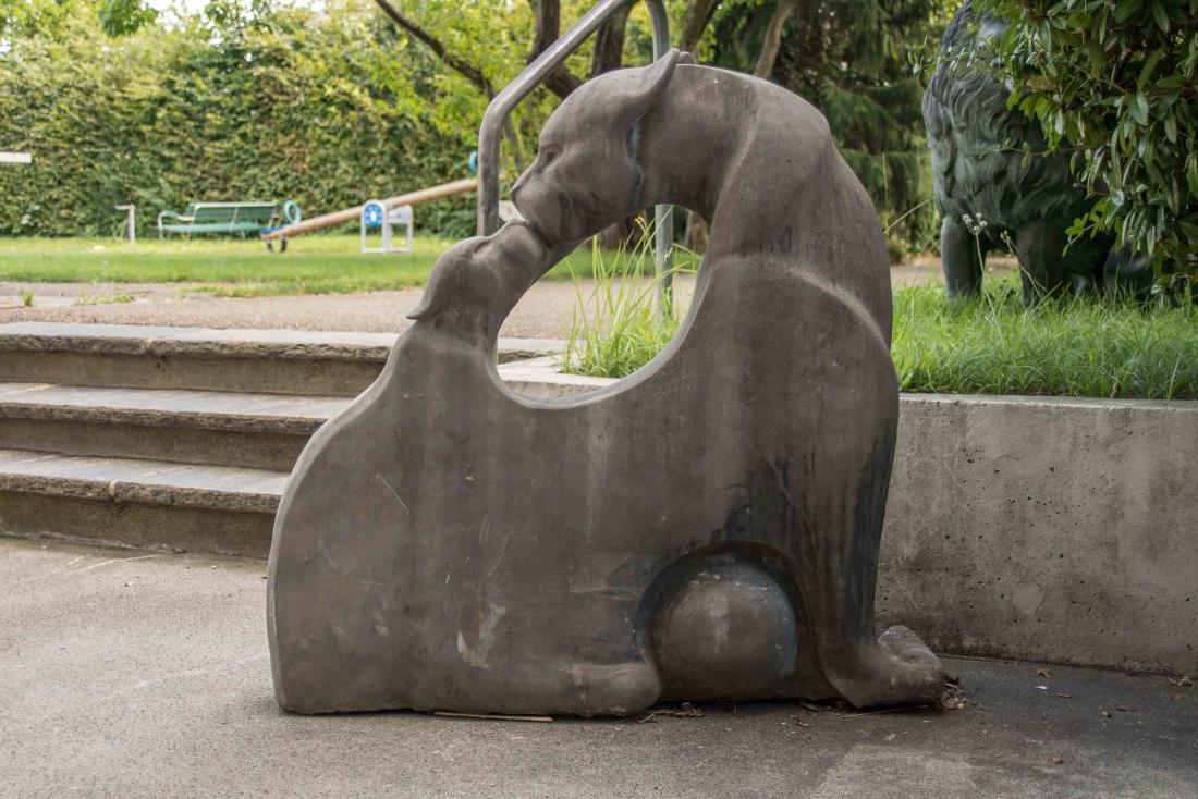 1 Paar Gartenfiguren Moderne Arbeit. Stein. "Panther (1 of 1)