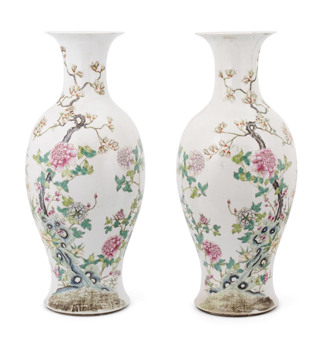 1 Paar Bodenvasen China, 20.Jh. Porzellan. (1 of 10)