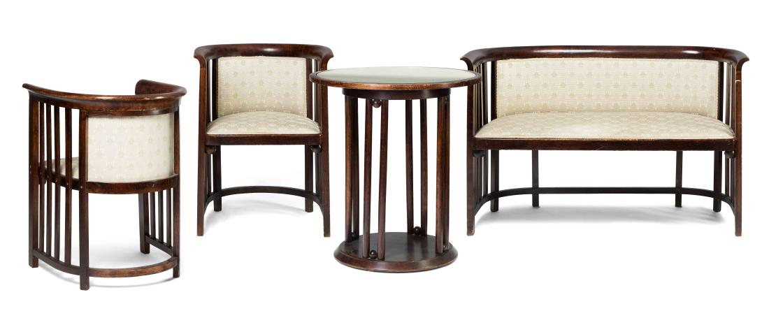 Hoffmann, Josef Sitzgruppe aus Fledermaus-Tisch, zwei (1 of 1)